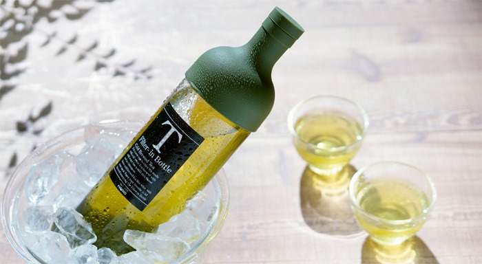 Bottle to macerate green tea.